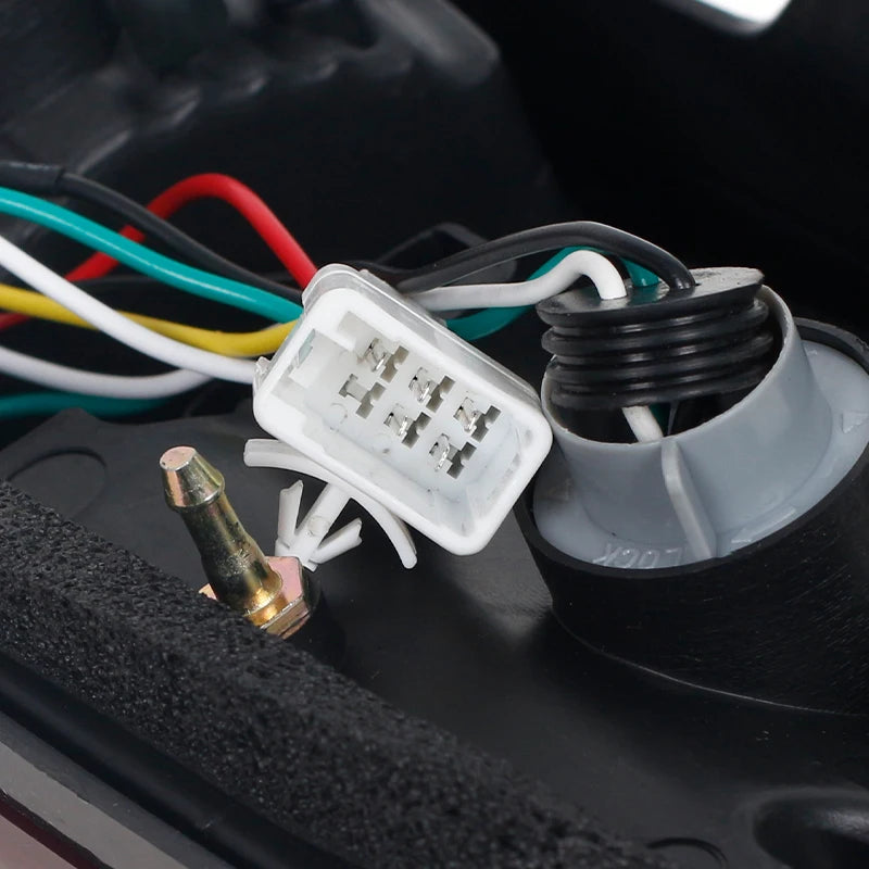 For Toyota Prado Land Cruiser 90 1997-2002 Car Rear LED Light Turn Signal Warning Stop Fog Lamp Tail Light Without halogen bulb