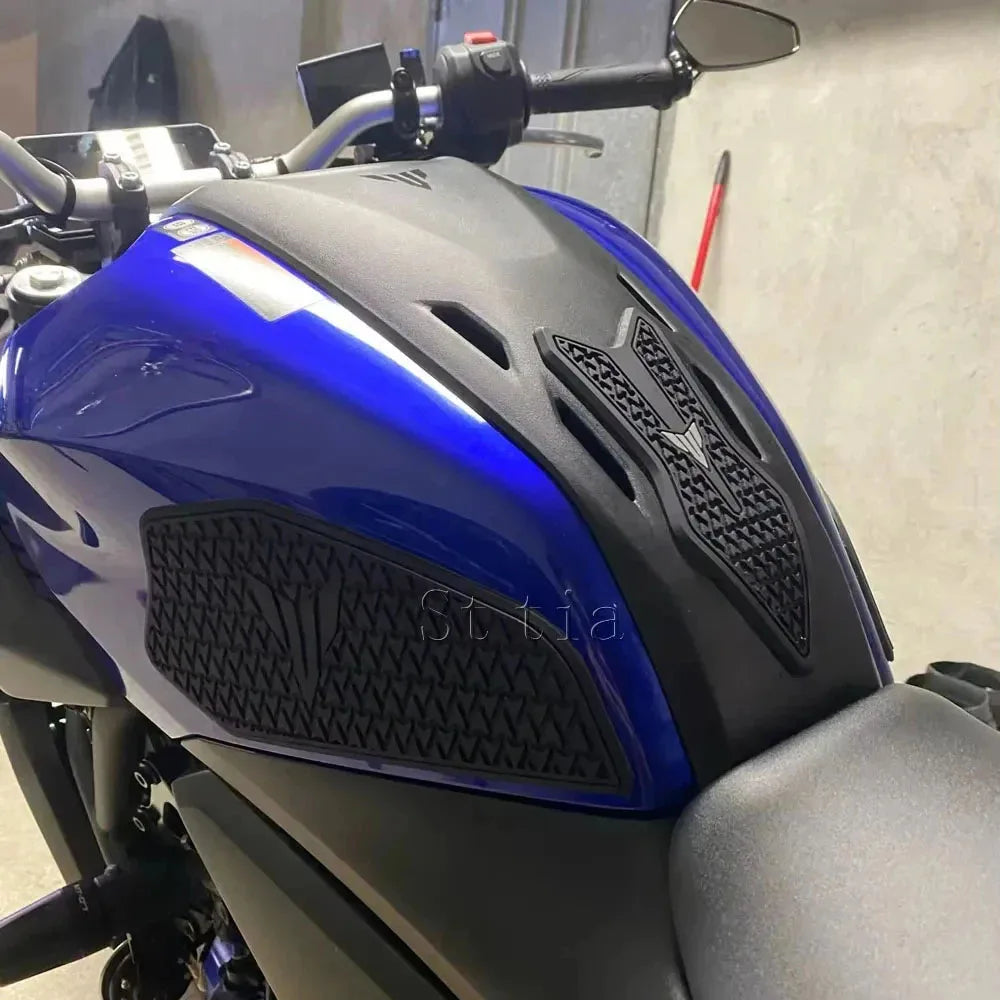 Motorcycle Fuel Tank Stickers Waterproof Durable Pad for Yamaha MT07 MT-07 2025 Impact-Resistant Decal Easy Install