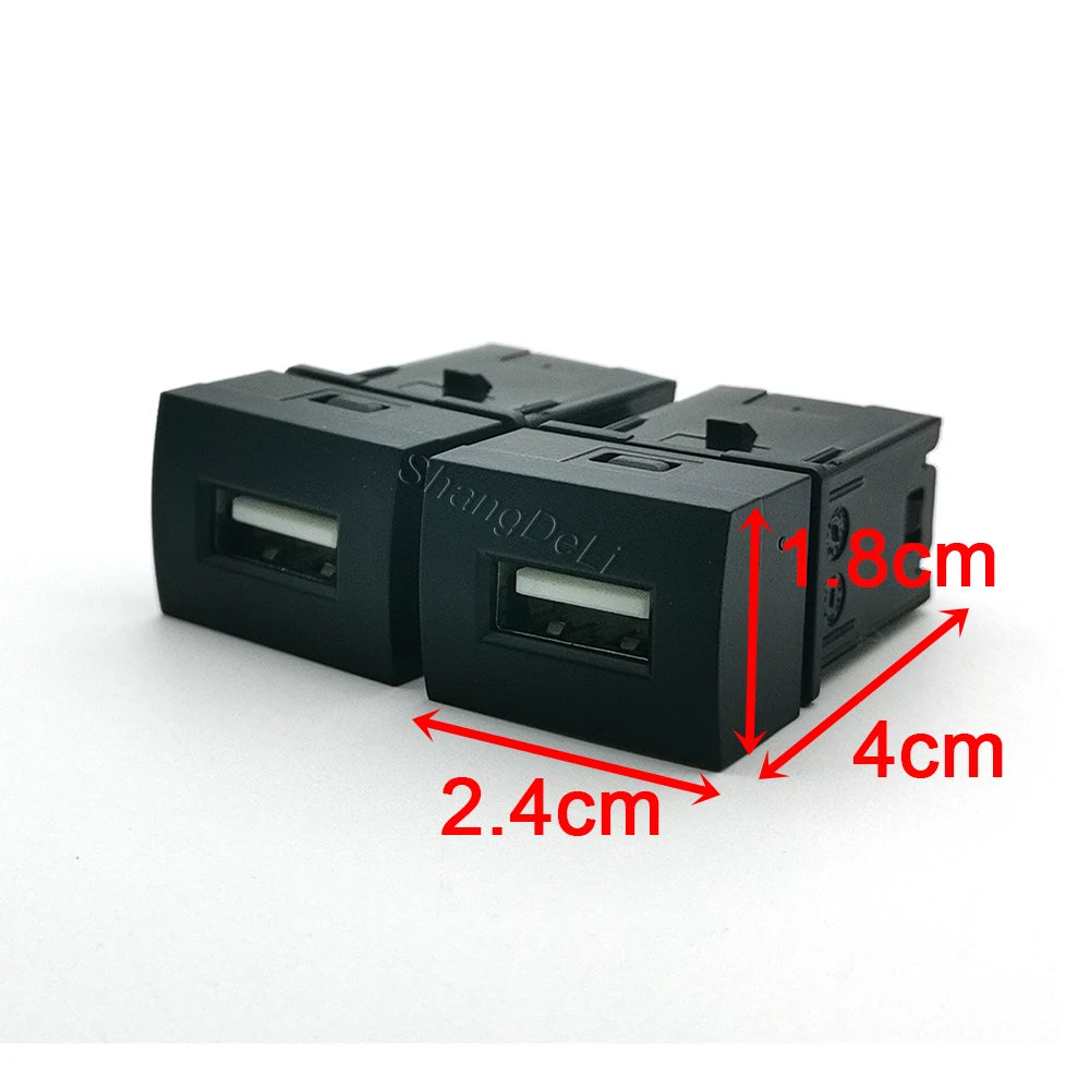 1PC Car QC3.0 USB Phone Charger Dual Interface Socket Adapter Fit For Nissan KICKS SYLPHY 2019 2020 2021 Accessories