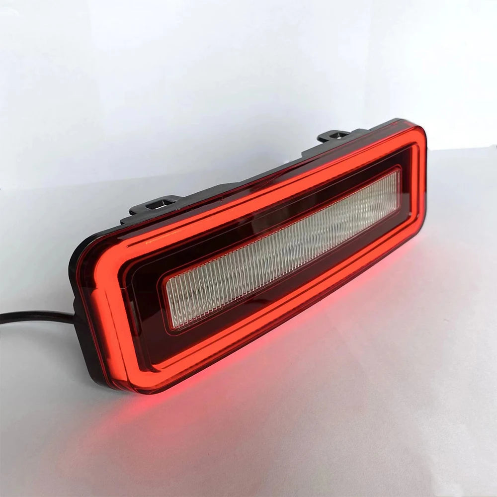 Car Rear LED Bumper Light Reflector Tail Brake Stop Lamp Turn Signal Light for Land Rover Defender 2020-2024