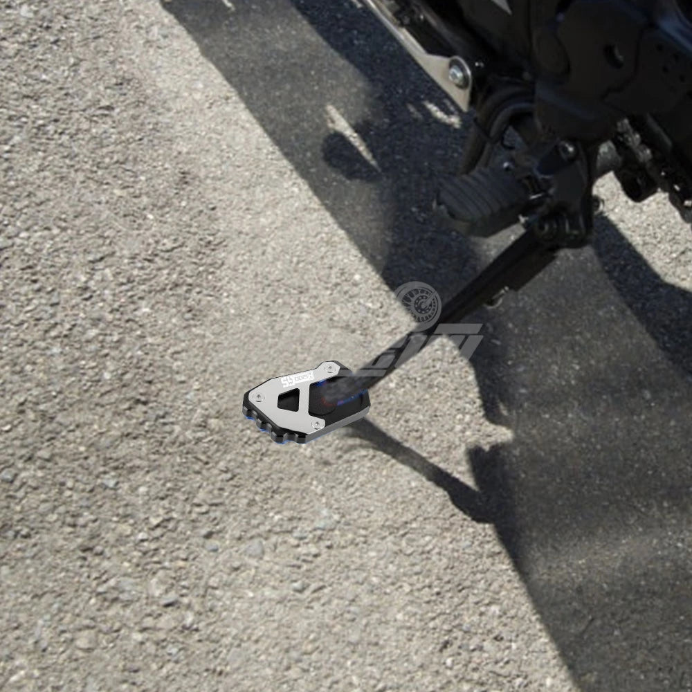 Motorcycle Kickstand Foot Side Stand Extension Support Plate Pad For BMW R 1250 GS R1250 GS Adventure 2019 2020 2021 2022 2023