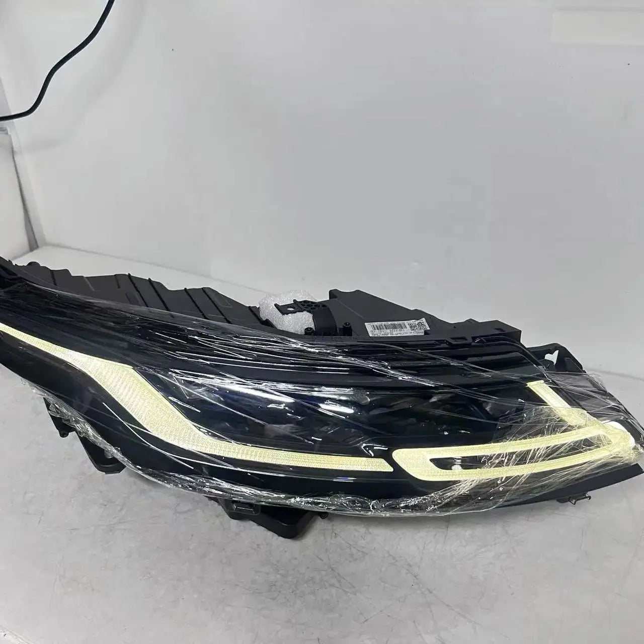 For Land Rover Range Rover Evoque High-Quality Factory Fitment Headlights Exterior Lighting Upgrade for 2019-2024 Models
