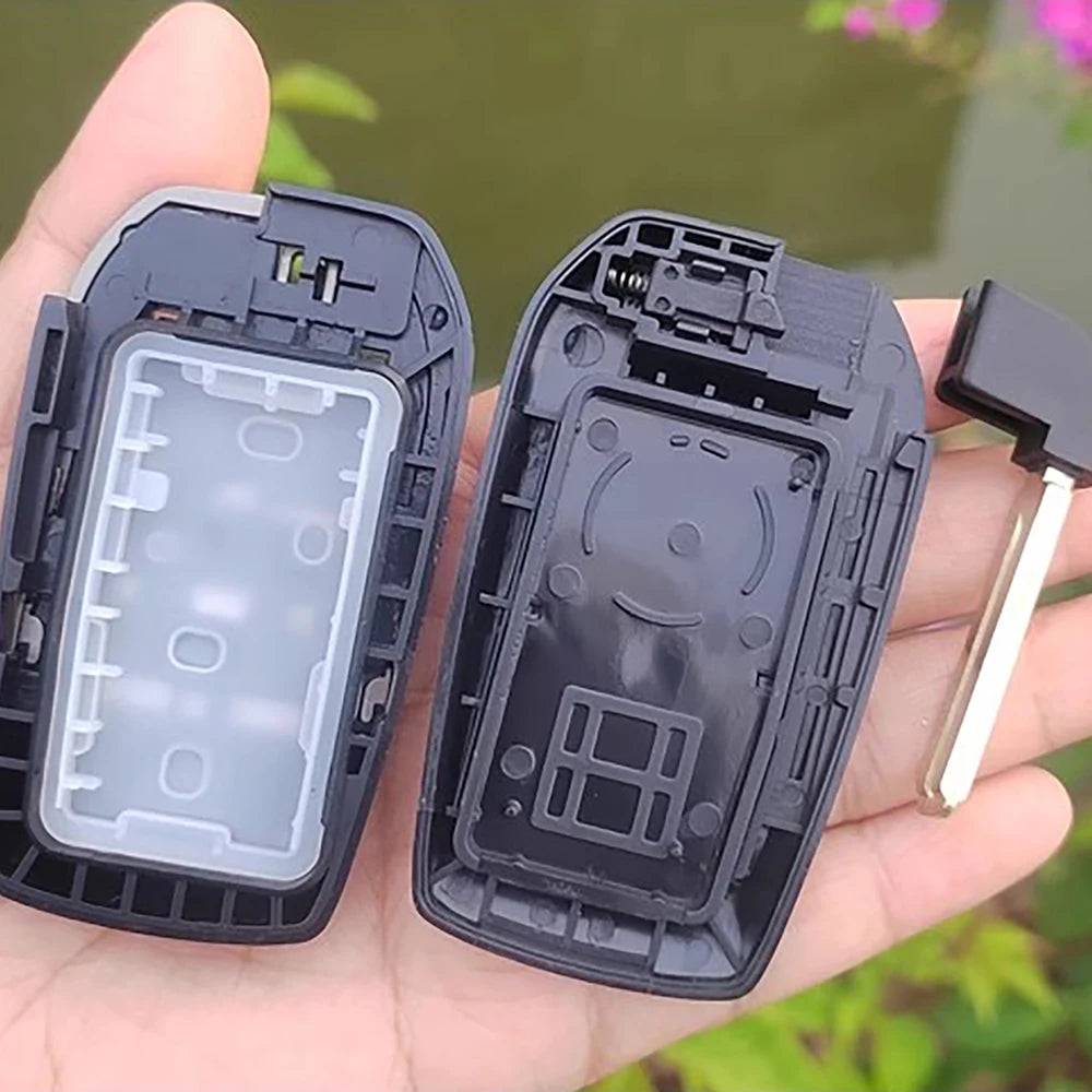 Baojiangdd fit for Toyota YARIS WISH PRODA GR Land Cruise modified remote upgrade CAR key Shell