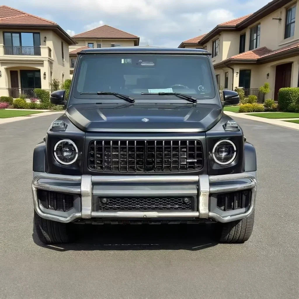 Suitable for  1:1 front shield with  G-Class W465 G63 grille