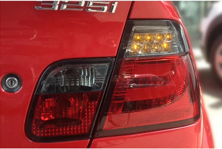 Pair Taillight assembly For 2001-2014 BMW 3 Series E46 318i 320 325 LED Modify the brake lights, reverse the lights，turn signal