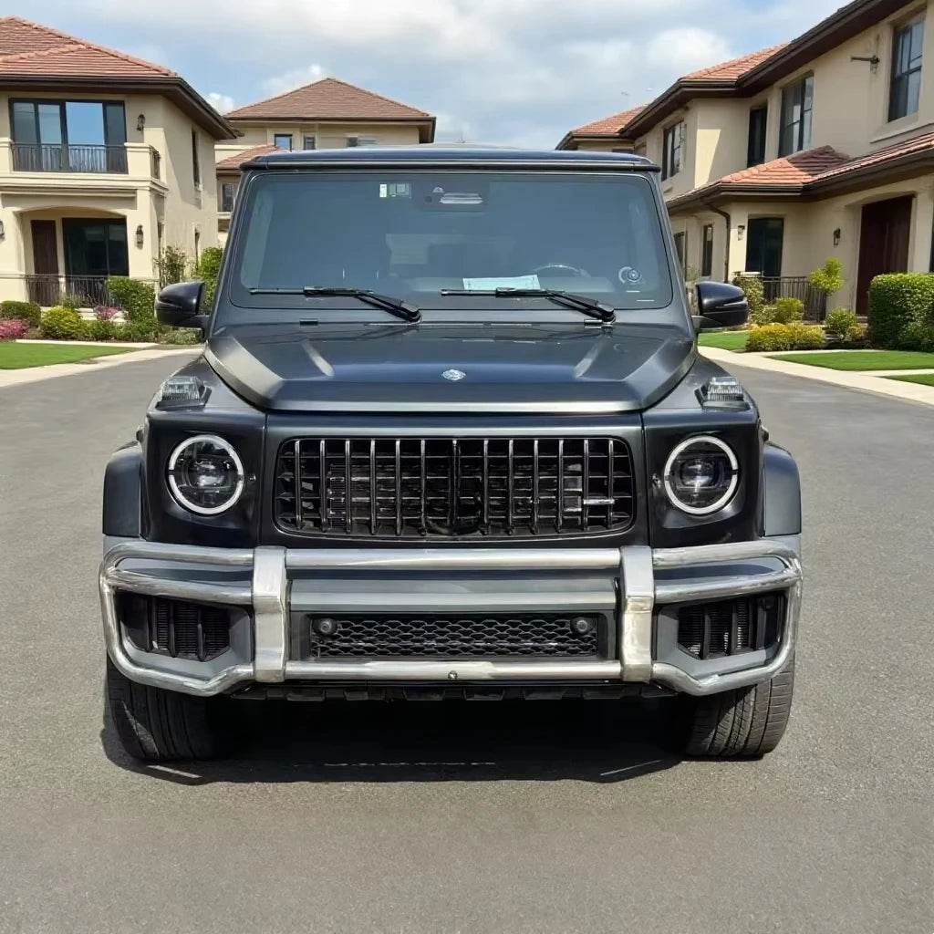 Suitable for  1:1 front shield with  G-Class W465 G63 grille