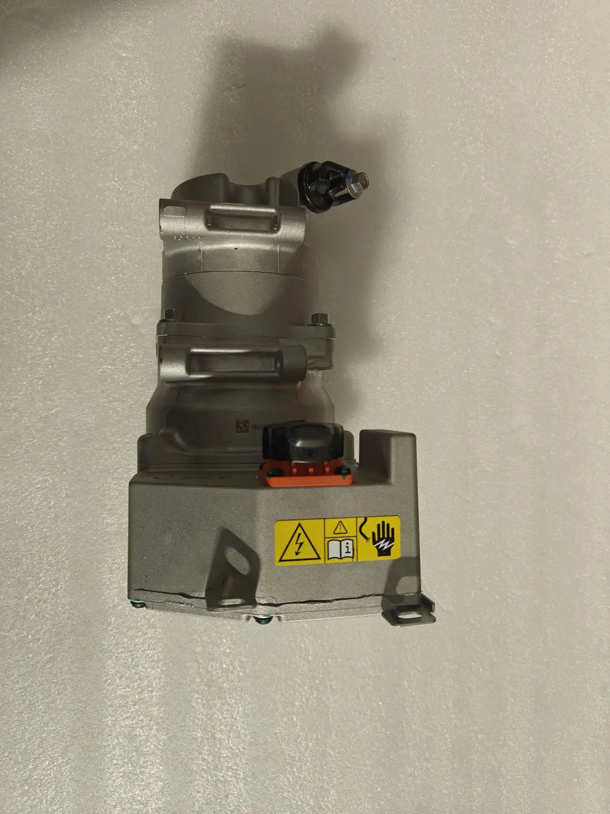 Original OEM New High Voltage Hybrid AC Compressor for BYD Seal 05DM-i HKHAZ-8103020 Auto Air Conditioning Replacement Part
