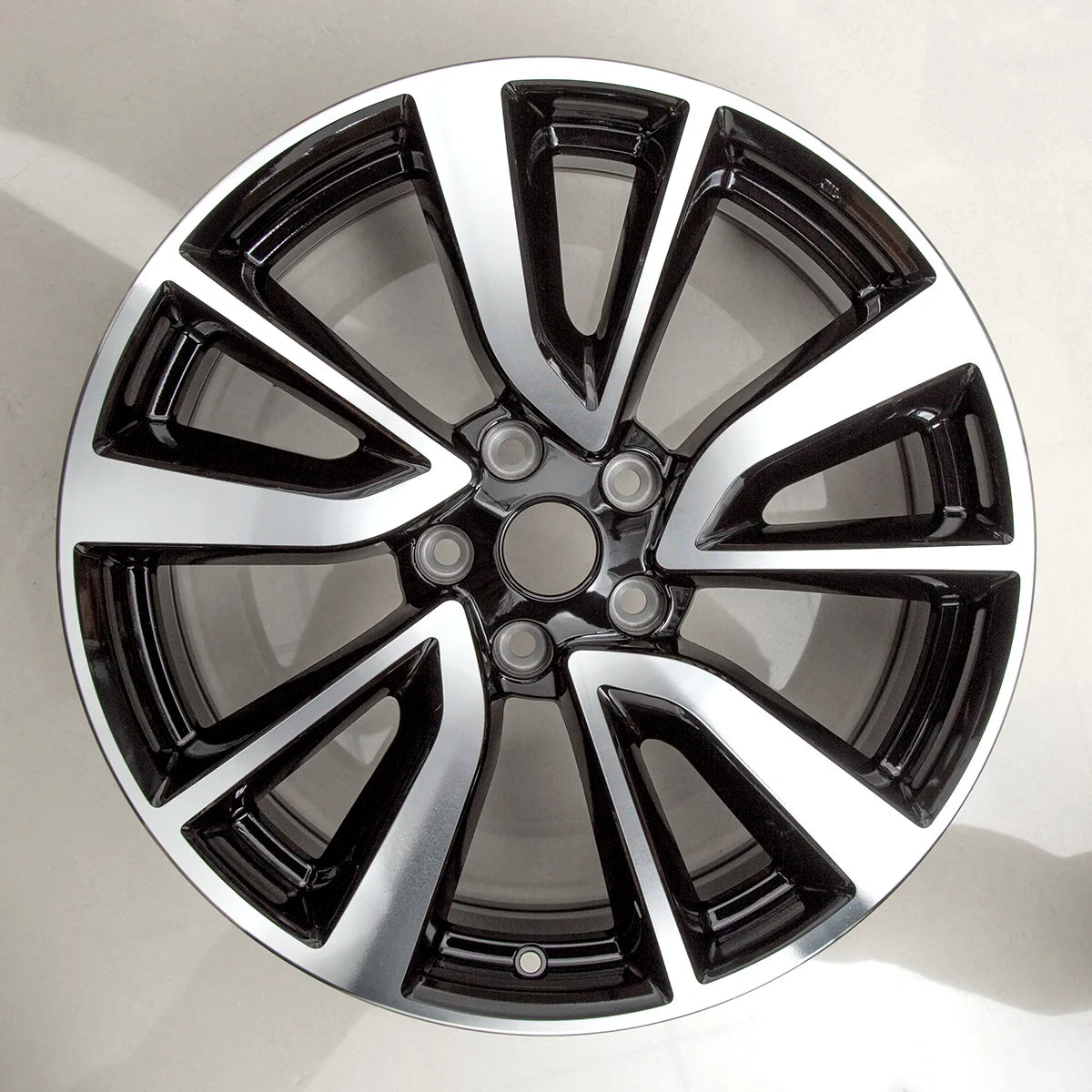 19x7.0 Inch Alloy Wheel Rim ET40 CB66.1 PCD 5x114.3 Black Machined Face Replica Rim Part#62748 Replacement Wheel Fit Nissan Rogue Sport 2017 2018 2019 2020 Aluminum Car Wheel Hub