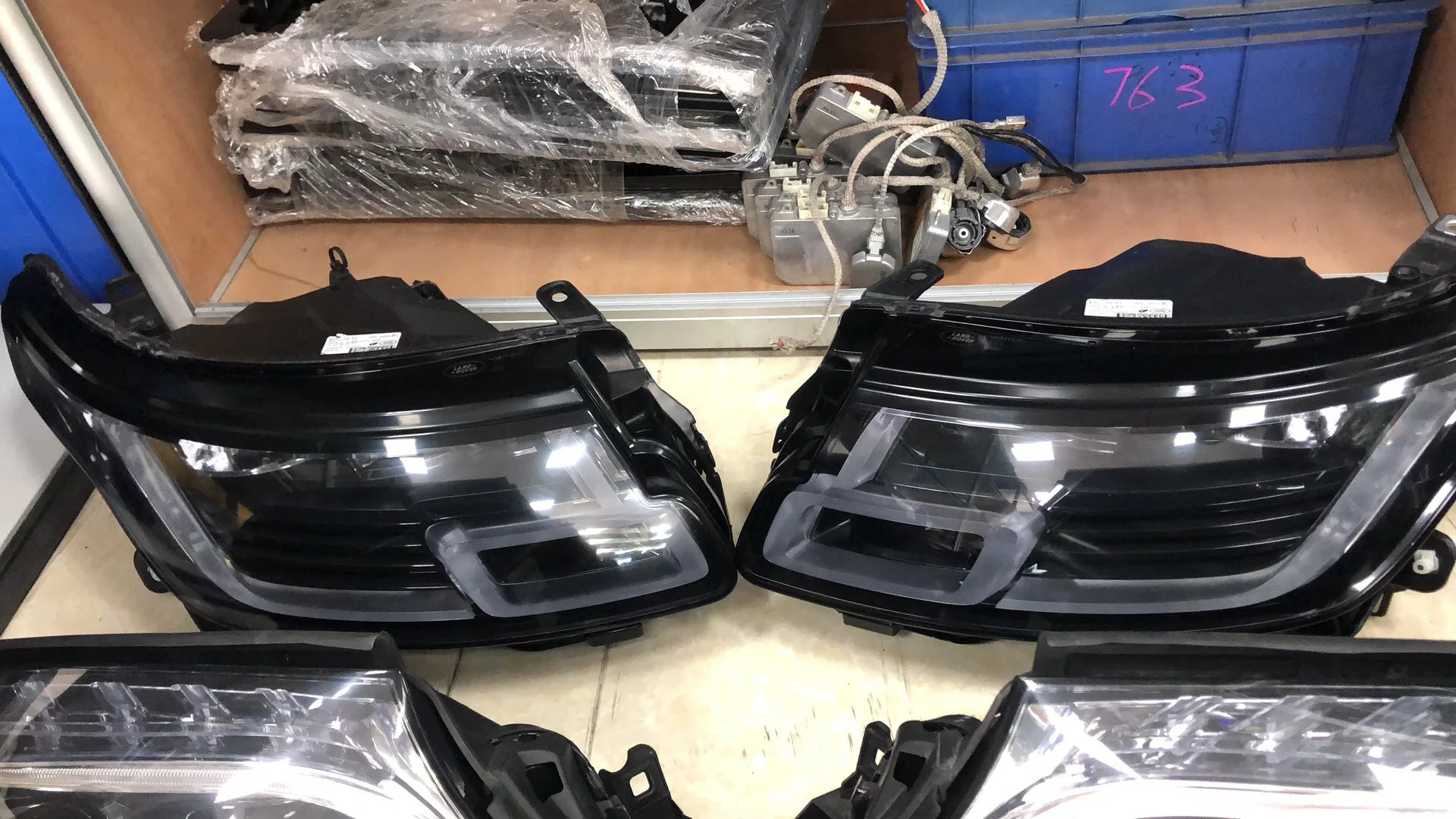 L405 Headlamp for Land Rover Range Rover Vogue 2014 - 2017 Update to 2018 - 2022 4 Lens 4 Eyes Spare Parts Facelift