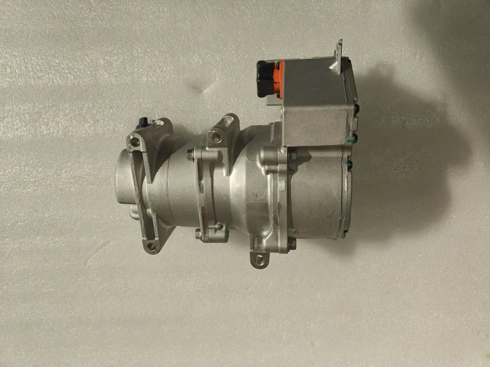 Original OEM New High Voltage Hybrid AC Compressor for BYD Seal 05DM-i HKHAZ-8103020 Auto Air Conditioning Replacement Part