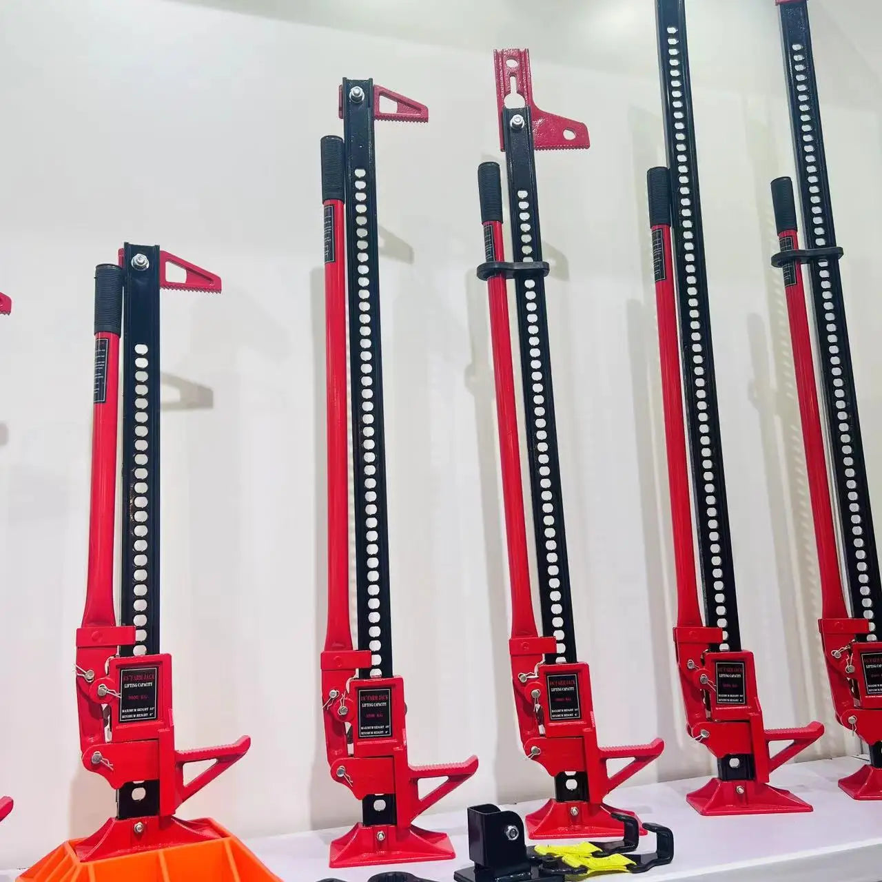33 Inch Off-road Jack Factory Price 2 Ton Portable Hi-Lift Jack for 4*4 Recovery