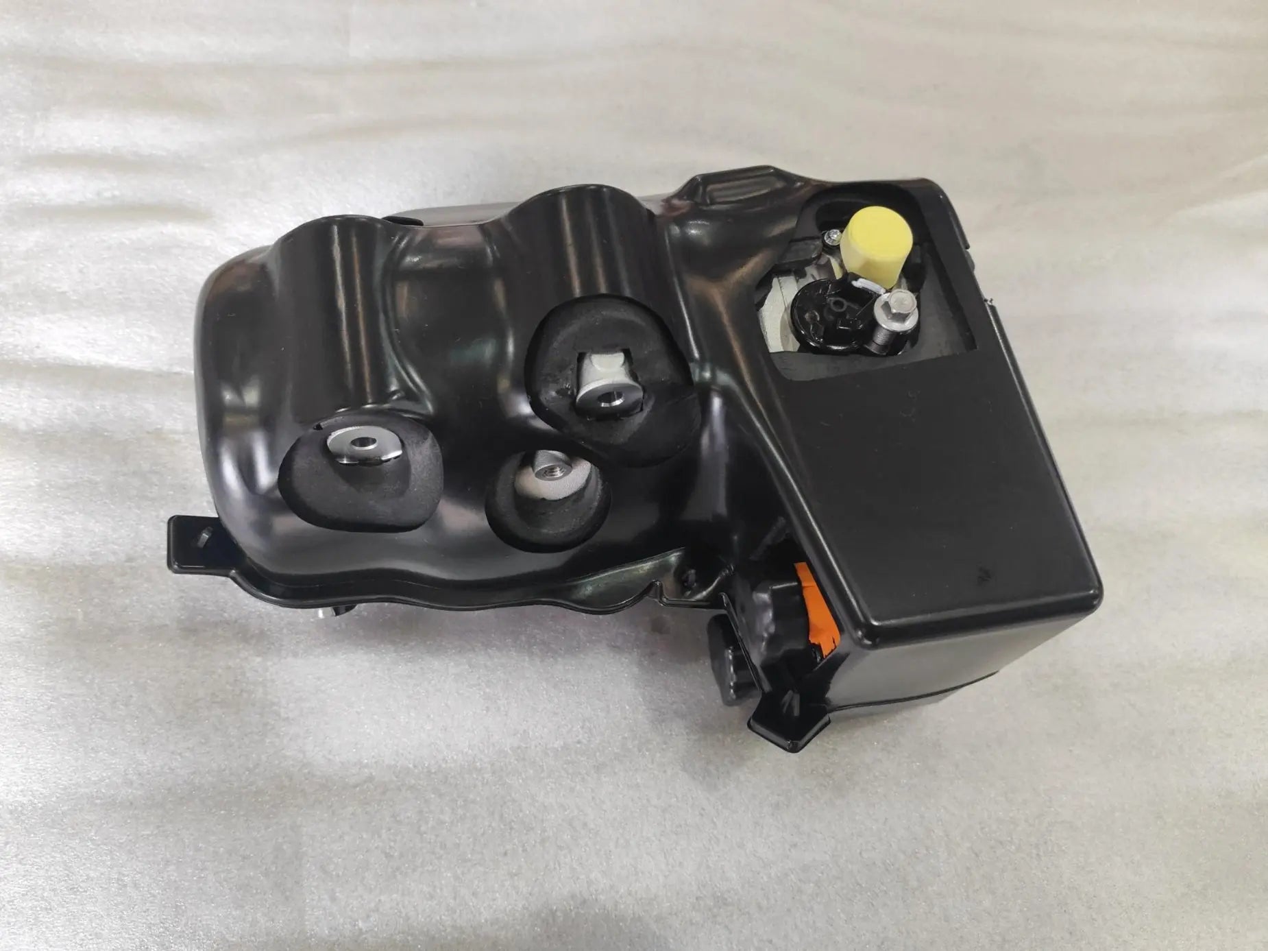 BYD Song L EV High Voltage Hybrid A/C Compressor EREA-8103020, Original BYD Genuine Parts, Authentic Quality Guarantee